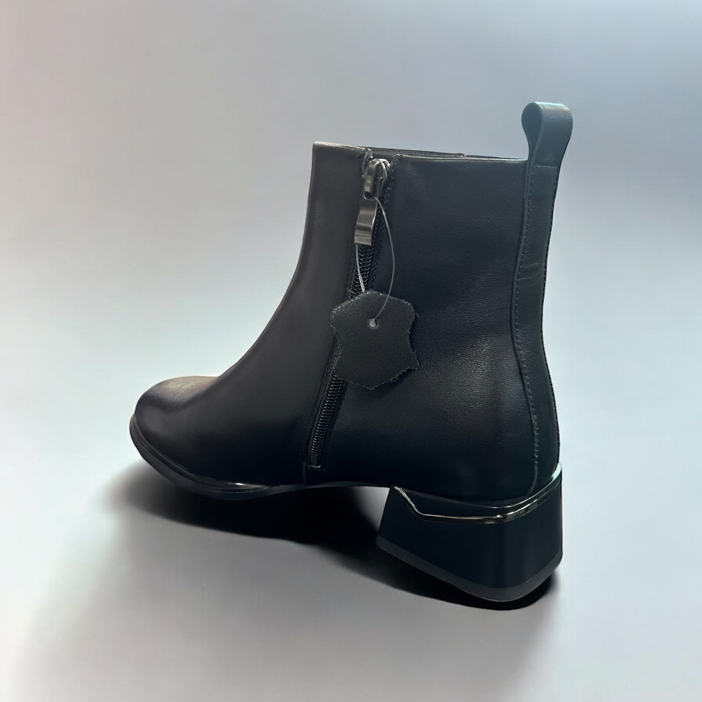 Ghete dama din piele naturala 1002, Negru