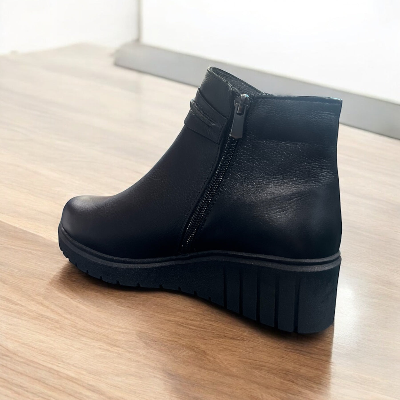 Ghete dama din piele naturala 1003, Negru