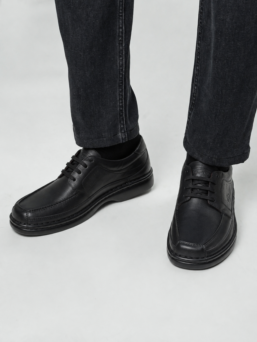 Pantofi casual bărbați negri din piele naturală cu vârf pătrat