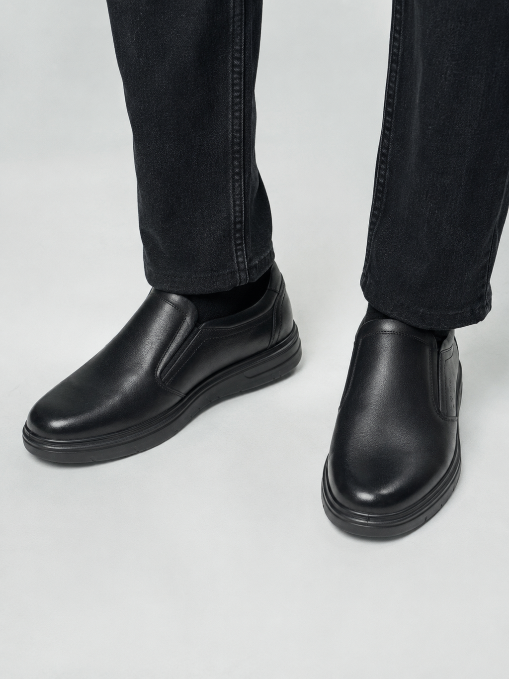 Pantofi casual bărbați negri din piele naturală cu elastic