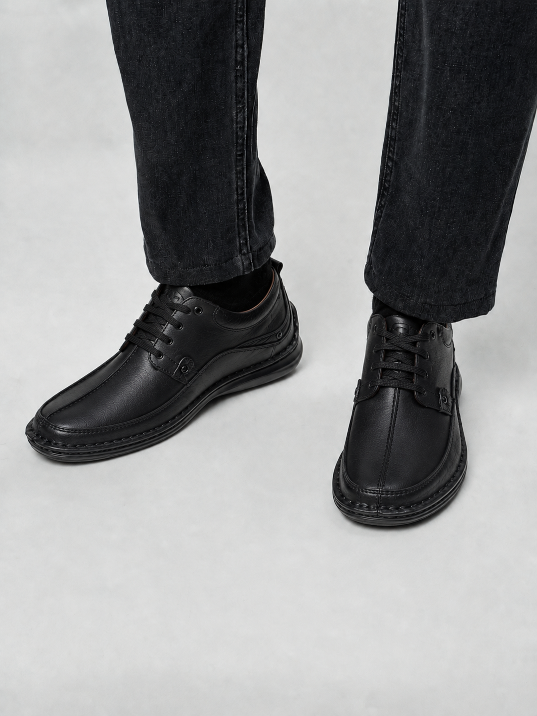Pantofi casual bărbați negri din piele naturală cu cusătură pe mijloc