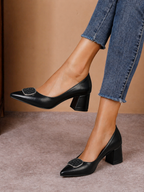 Pantofi eleganți damă negri din piele naturală cu toc gros și accesoriu decorativ