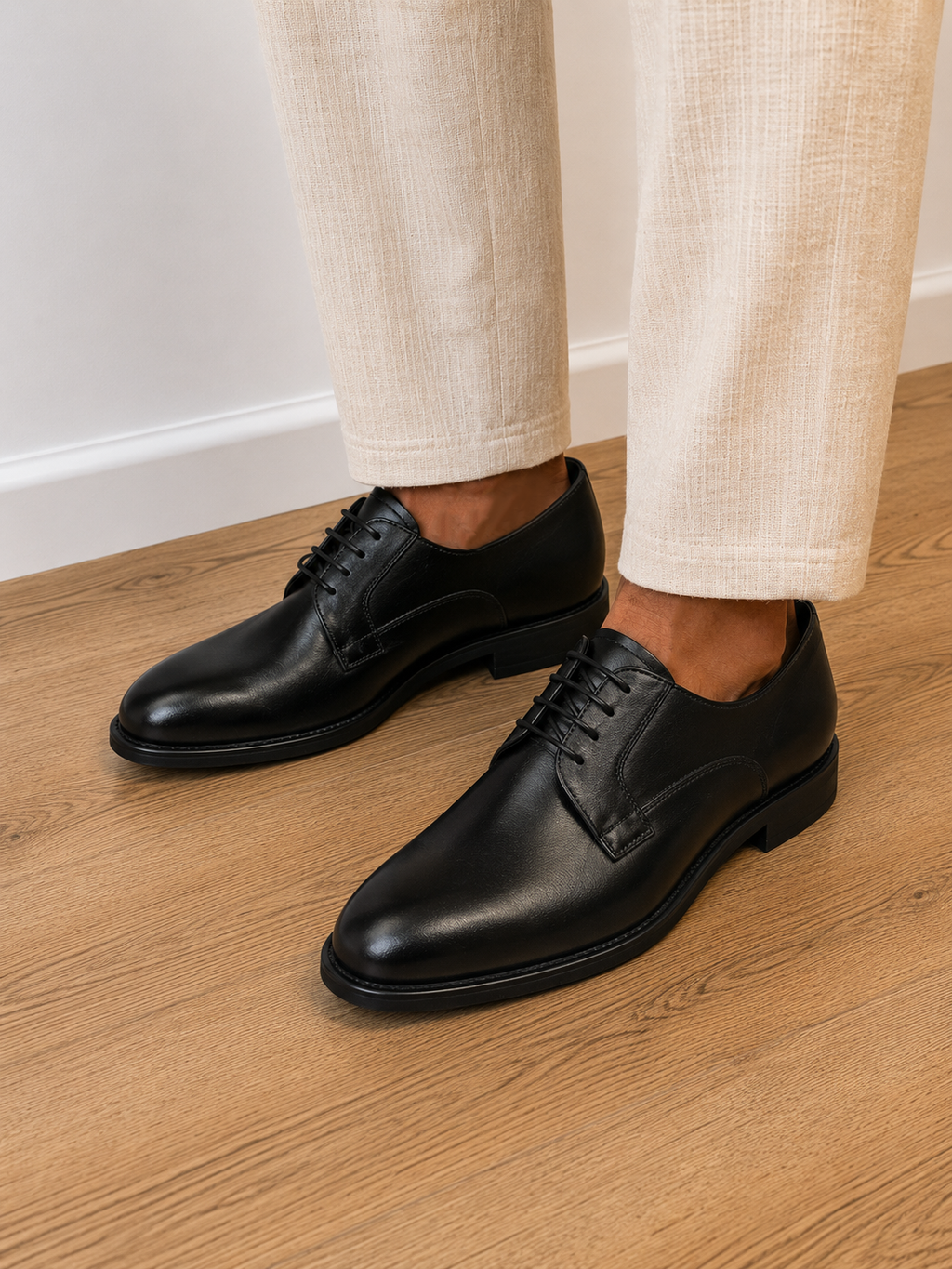 Pantofi eleganți bărbați negri din piele naturală cu șireturi și finisaj neted