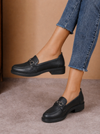 Pantofi casual damă negri din piele naturală cu lanț oval și cusături frontale