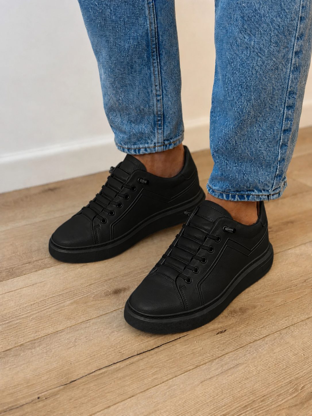 Pantofi sport bărbați negri din piele naturală cu talpă neagră groasă