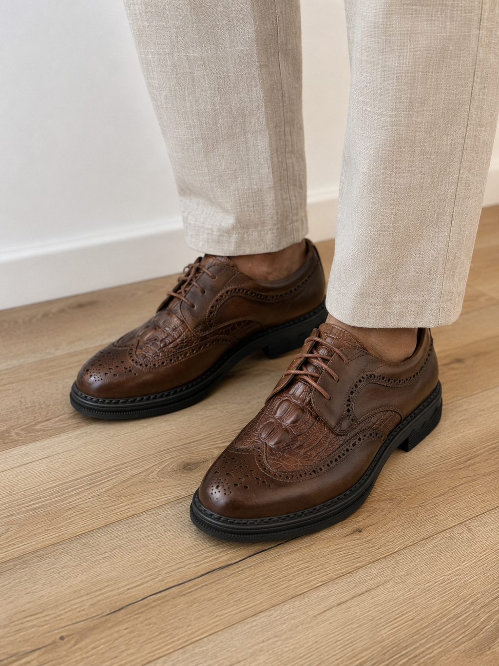 Pantofi Bărbați Maro din Piele Naturală – Design Clasic cu Perforații