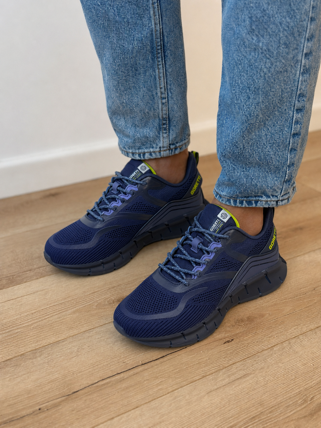 Adidași Sport Bărbați Goretti Bleumarin – Ventilație și Confort pentru Zile Active