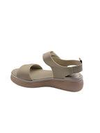 Sandale casual damă bej din piele naturală cu ornament albinuță