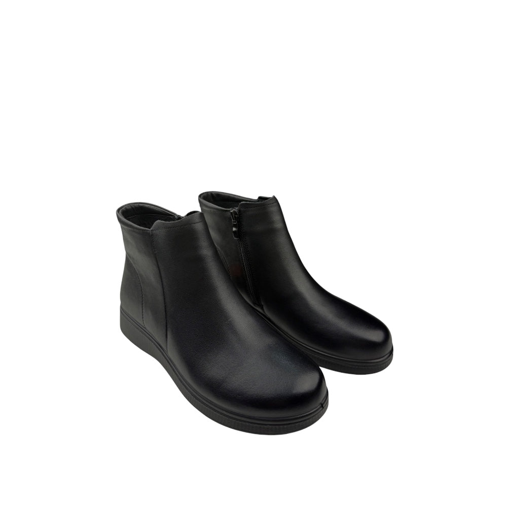 Ghete damă negre din piele naturală cu talpă joasă – confort și simplitate