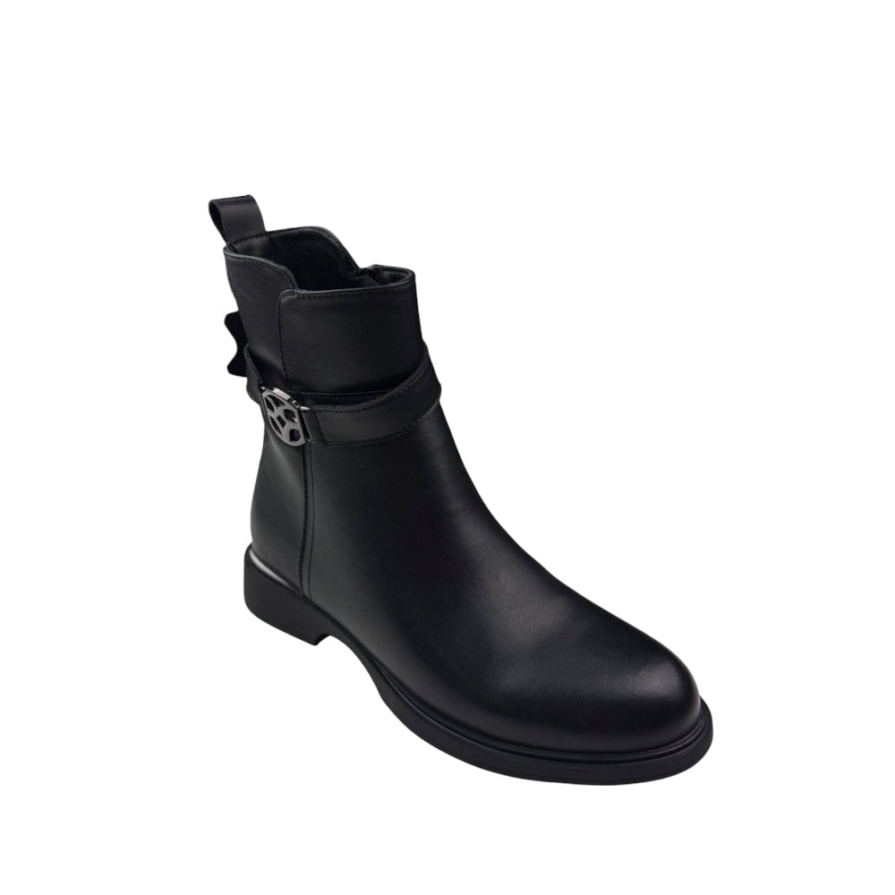 Ghete damă negre din piele naturală cu cataramă decorativă – elegante și rezistente