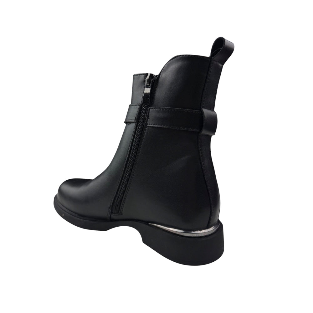 Ghete damă negre din piele naturală cu cataramă decorativă – elegante și rezistente