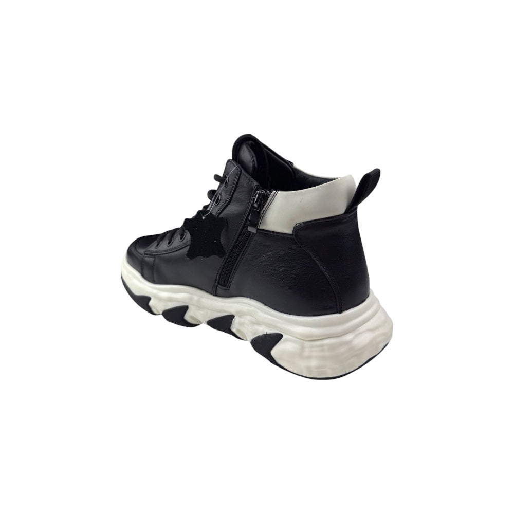 Ghete negre din piele naturală cu detalii albe – stil modern și confort