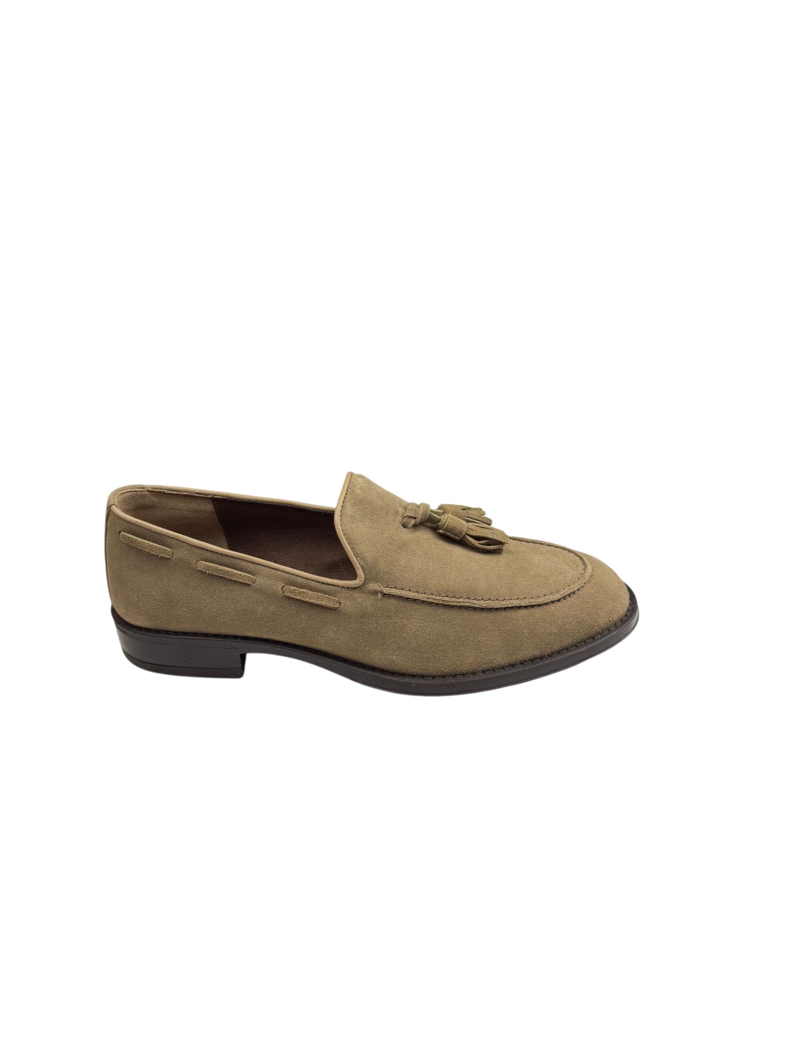 Pantofi eleganți bărbați taupe din piele întoarsă cu ciucuri și talpă neagră