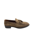 Pantofi eleganți bărbați maro din piele întoarsă cu ciucuri și talpă neagră