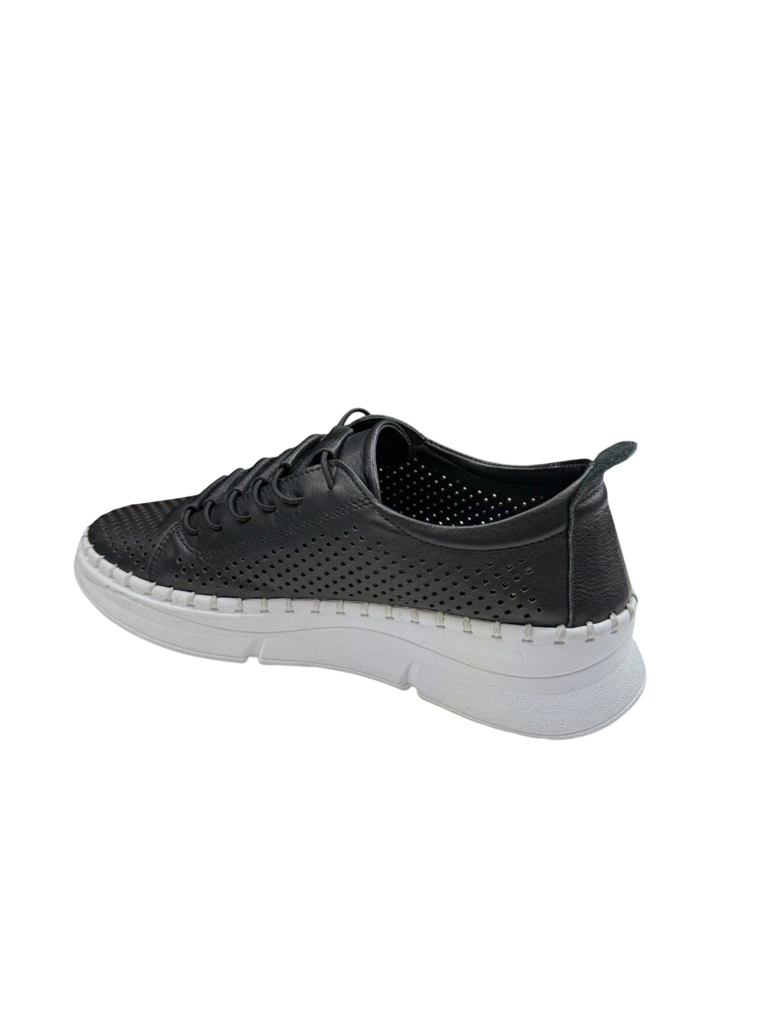 Pantofi sport casual damă negri din piele naturală cu perforații și talpă albă