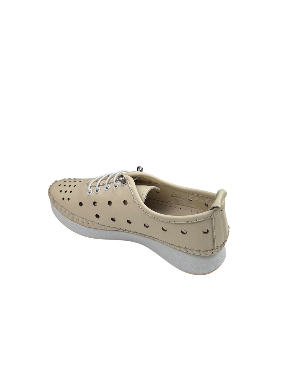 Pantofi casual damă crem din piele naturală cu perforații și șireturi albe