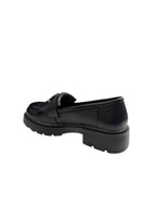 Pantofi casual damă negri din piele naturală cu franjuri și broșă albinuță