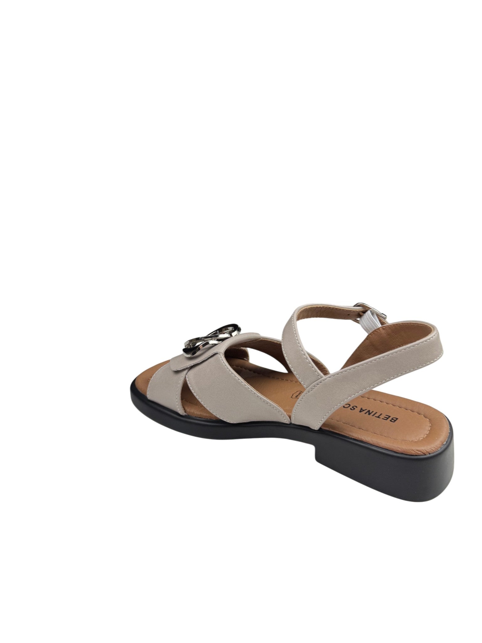 Sandale casual damă bej din piele naturală cu barete late și cataramă argintie