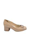 Pantofi eleganți damă bej din piele naturală cu toc gros și accesoriu auriu
