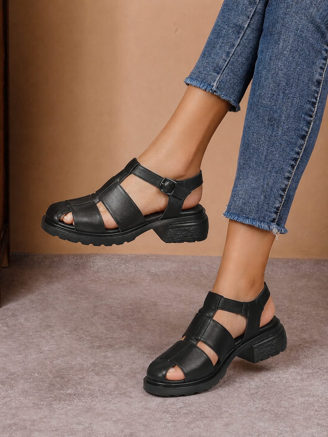 Sandale casual damă negre din piele naturală cu bretele împletite