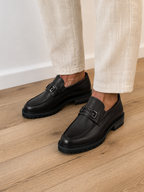Pantofi eleganți bărbați maro închis din piele naturală cu accesoriu metalic